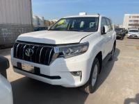 2023款 丰田霸道2800 2.8T 柴油 九气 底挂 天窗