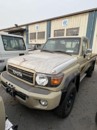 2023款 丰田酷路泽LC76 4.0L LC76 汽油 铝轮 无绞盘