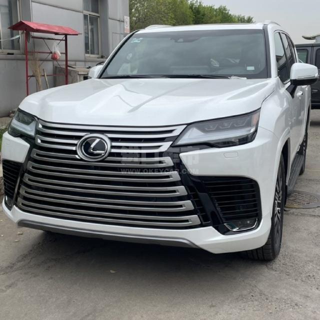 墨版2023款 雷克萨斯LX600 7座 Luxury豪华