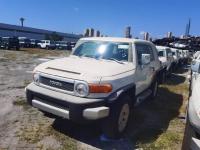 2022款 丰田FJ酷路泽 4.0L GX-R 两气 蠕行 大屏 气泵