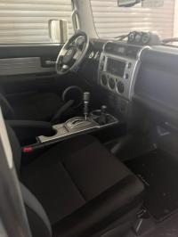 2023款 丰田FJ酷路泽 4.0L GX-R 八气