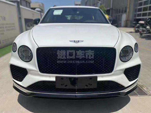 中规2023款 宾利添越 4.0T V8 S