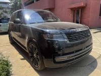 2023款 路虎揽胜行政 4.4T P530 汽油 SE 长轴 7座