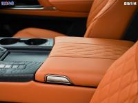 22款 LX600 4座 Executive行政实车照片