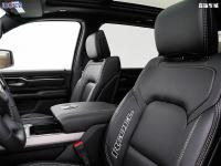 22款 5.7L 叛逆者前排座椅