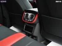 22款 4.0T S实车照片