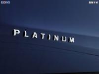 22款 3.5T 四驱 长轴 铂金版实车照片