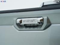 22款 3.5T 混动 四门 1794 高级包实车照片