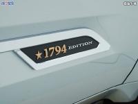 22款 3.5T 混动 四门 1794 高级包实车照片